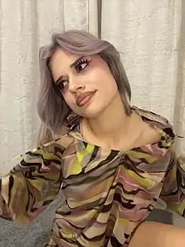 AishaKali online show from 12-20-25, 04:36