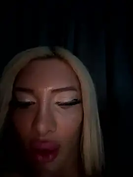 Snapshot of nazbarbie chatting on 01-14-26, 02:06 nazbarbie online show from 01-14-26, 02:06