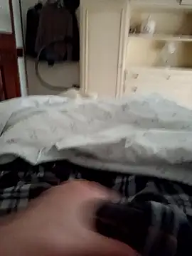 Empi19cm online show from 03-22-26, 06:17