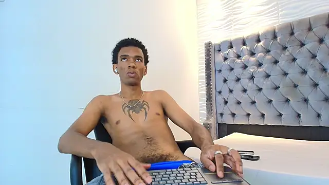 Snapshot of nero_reyd chatting on 07-09-26, 07:18 nero reyd online show from 07-09-26, 07:18