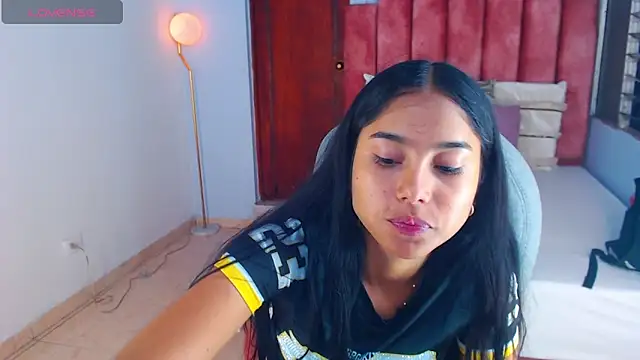 Milaa Star  online show from 11-07-25, 04:01