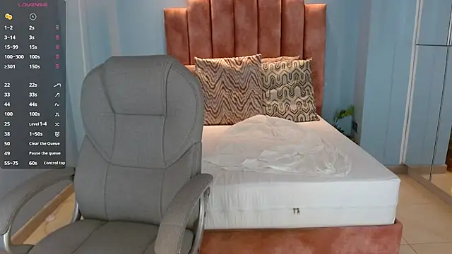 Milaa Star  online show from 02-28-26, 03:29