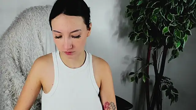 EileenMoores online show from 10-01-25, 12:11