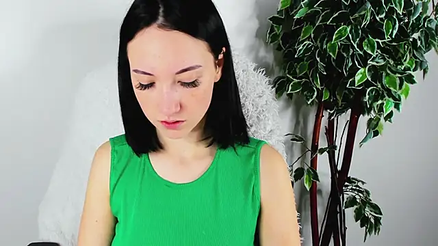 EileenMoores online show from 10-17-25, 12:08