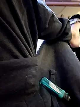 Snapshot of Ragnarklothebrok chatting on 11-10-25, 01:15 Ragnarklothebrok online show from 11-10-25, 01:15