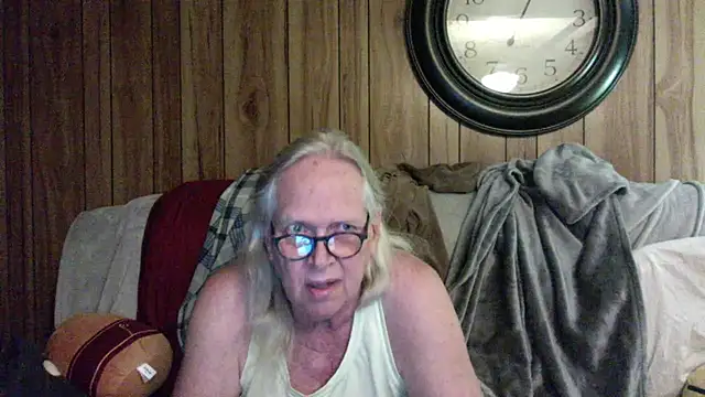 Snapshot of OldLadySara chatting on 07-13-26, 12:57 OldLadySara online show from 07-13-26, 12:57