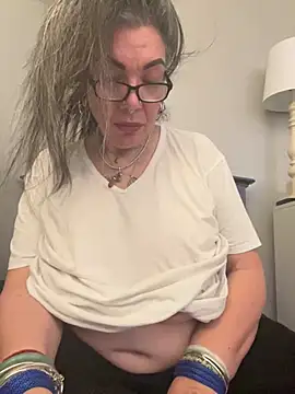 dieseldame1313 online show from 01-24-25, 04:16