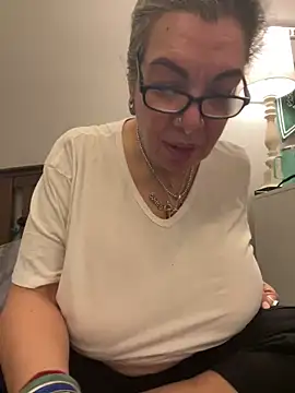 dieseldame1313 online show from 01-28-25, 11:17