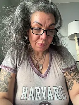 dieseldame1313 online show from 02-12-25, 10:26