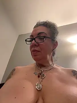 dieseldame1313 online show from 02-26-25, 05:31