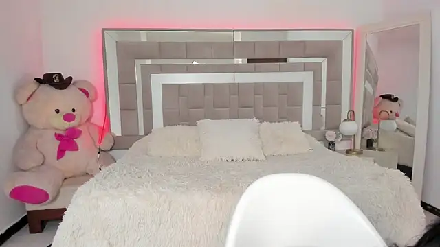 Natti london online show from 09-14-25, 02:49