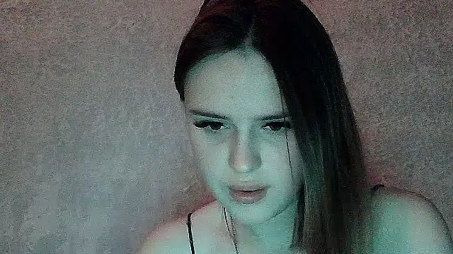 SweetLoraa online show from 11-30-25, 04:44