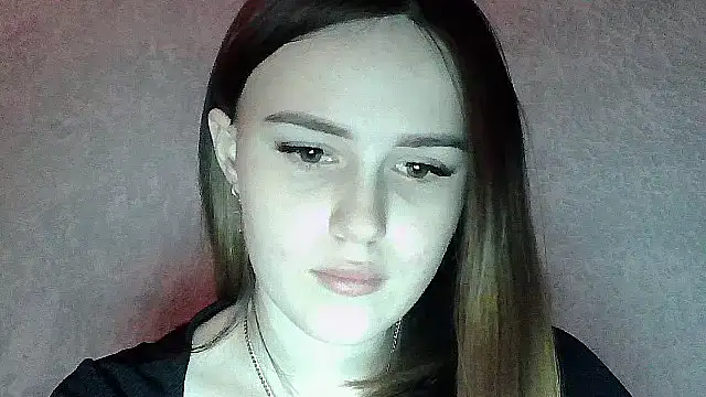 SweetLoraa online show from 12-19-25, 04:41