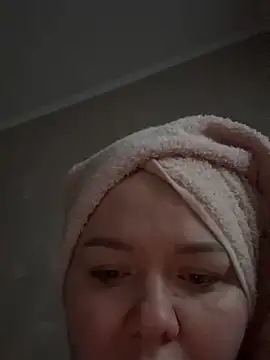 SunnyLeila2101 online show from 12-20-25, 05:47