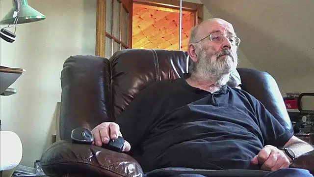 janzer13 online show from 11-25-25, 02:39