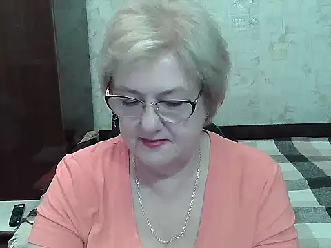 Snapshot of Renata62011 chatting on 07-17-26, 12:12 Renata62011 online show from 07-17-26, 12:12