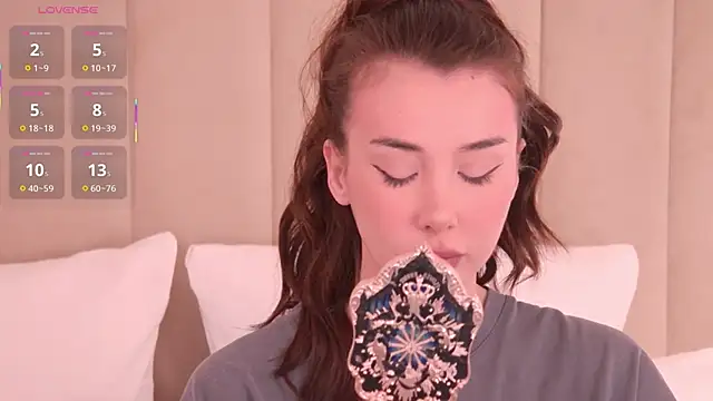 Nesolla online show from 03-16-26, 06:01