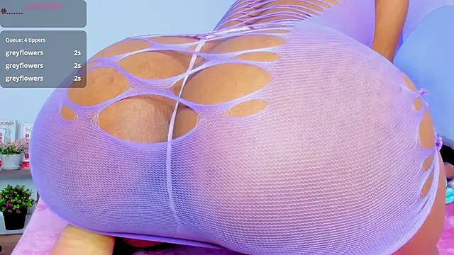 Snapshot of bell_popperr_ chatting on 11-24-25, 11:21 bell popperr online show from 11-24-25, 11:21