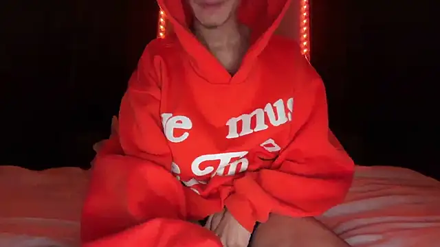 Snapshot of holydirt_luxeno1 chatting on 01-17-26, 02:33 holydirt luxeno1 online show from 01-17-26, 02:33