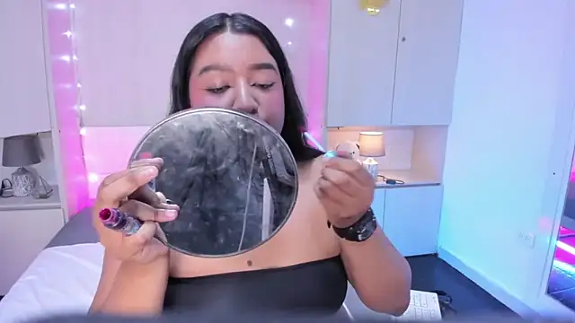 LilyWhitney online show from 12-17-25, 04:18