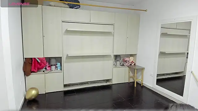 LilyWhitney online show from 04-14-26, 03:56