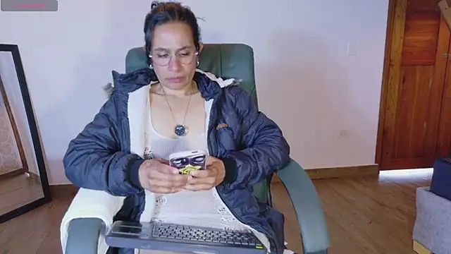 Vanessa 7  online show from 02-17-26, 09:43