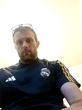 Snapshot of SexSavrem06 chatting on 10-04-25, 06:17 SexSavrem06 online show from 10-04-25, 06:17