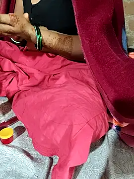 POOJACOUPLE online show from 01-13-26, 05:51