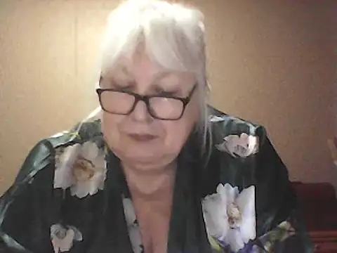 Snapshot of Alexia64231 chatting on 04-22-26, 02:58 Alexia64231 online show from 04-22-26, 02:58