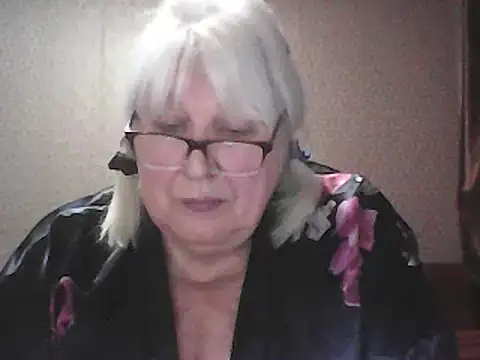 Snapshot of Alexia64231 chatting on 05-03-26, 04:35 Alexia64231 online show from 05-03-26, 04:35