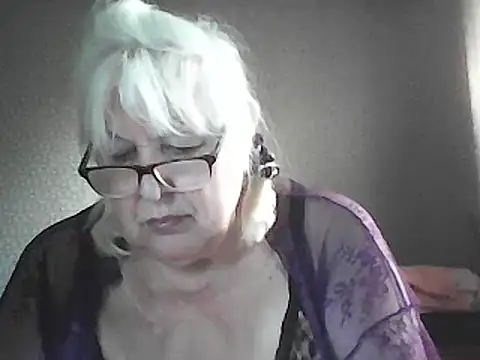 Snapshot of Alexia64231 chatting on 05-21-26, 03:13 Alexia64231 online show from 05-21-26, 03:13