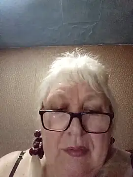 Snapshot of Alexia64231 chatting on 06-13-26, 10:08 Alexia64231 online show from 06-13-26, 10:08