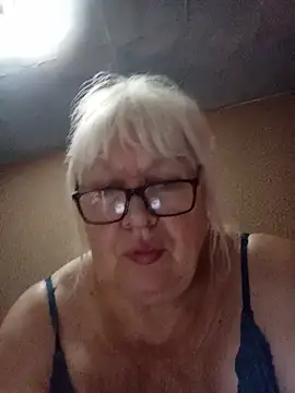 Snapshot of Alexia64231 chatting on 07-13-26, 04:32 Alexia64231 online show from 07-13-26, 04:32