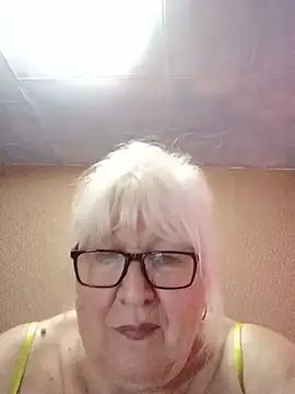 Snapshot of Alexia64231 chatting on 07-15-26, 12:54 Alexia64231 online show from 07-15-26, 12:54
