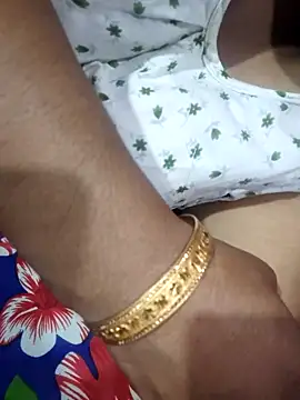 Snapshot of Bhabi-Hot0 chatting on 11-17-25, 06:30 Bhabi-Hot0 online show from 11-17-25, 06:30