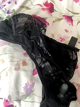 Snapshot of RichyO1977 chatting on 10-16-25, 01:45 RichyO1977 online show from 10-16-25, 01:45