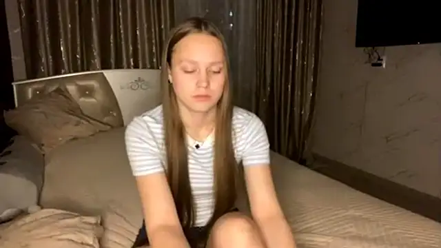 SoSweetGirl online show from 10-26-25, 12:22