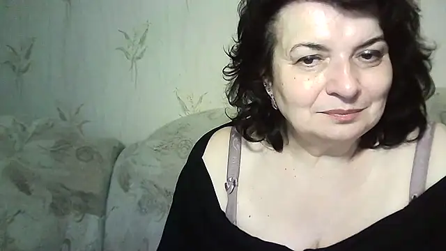Snapshot of LedyNika chatting on 05-15-26, 04:36 LedyNika online show from 05-15-26, 04:36
