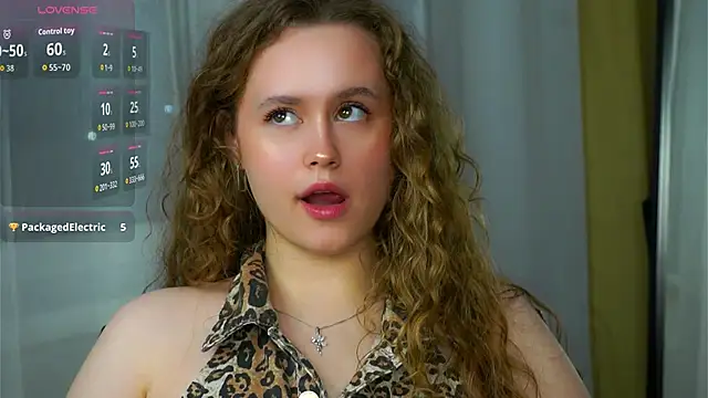 SusannaScholler online show from 10-08-25, 06:27