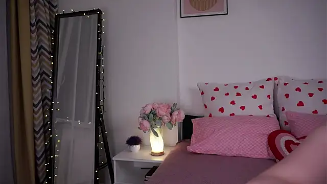 SusannaScholler online show from 04-14-26, 11:00