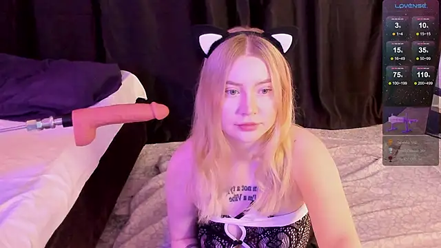 Lillie Berry online show from 11-20-25, 04:34