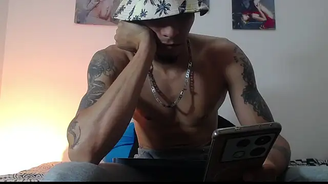 Daniel laverde online show from 10-26-25, 03:12