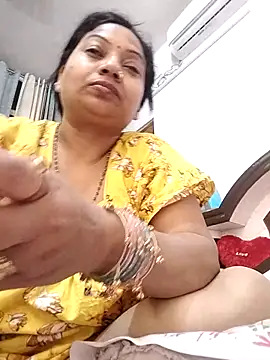 Snapshot of Cute-Janvi20 chatting on 04-23-26, 12:29 Cute-Janvi20 online show from 04-23-26, 12:29