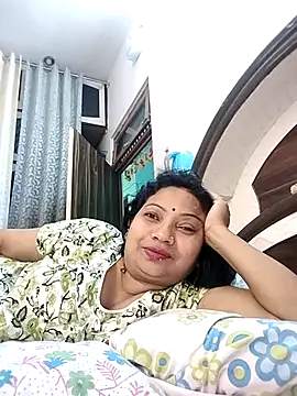 Snapshot of Cute-Janvi20 chatting on 05-17-26, 04:03 Cute-Janvi20 online show from 05-17-26, 04:03