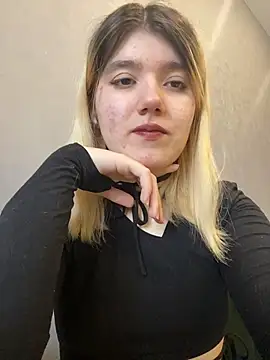 Snapshot of Cherry___Blossom chatting on 02-15-26, 11:19 Cherry Blossom online show from 02-15-26, 11:19