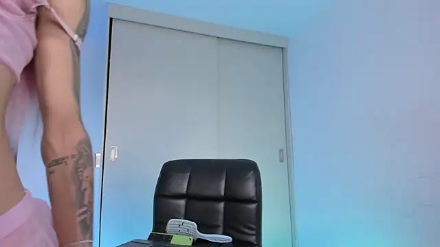 Snapshot of _Alicerosee chatting on 10-27-25, 09:08 Alicerosee online show from 10-27-25, 09:08