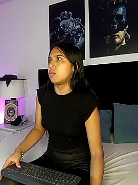 VioletaBliss1 online show from 10-25-25, 11:51