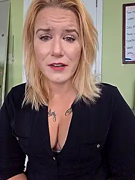 RhondaRump online show from 10-26-25, 04:57