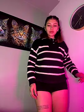 Snapshot of AriaBliss- chatting on 09-15-25, 03:50 AriaBliss- online show from 09-15-25, 03:50