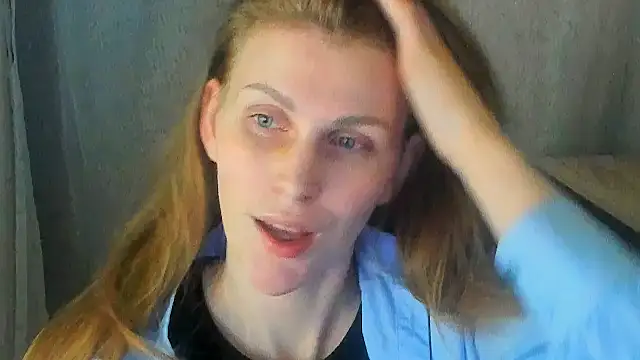 Snapshot of JuliaMuuun chatting on 06-27-26, 09:53 JuliaMuuun online show from 06-27-26, 09:53